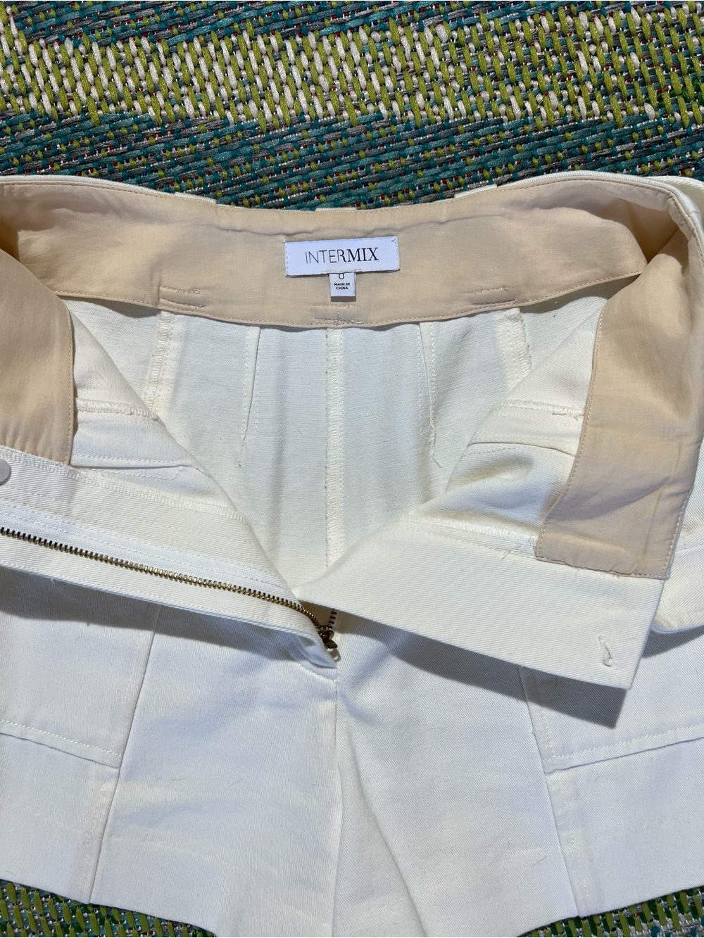 INTERMIX Shorts - Picture 4 of 6
